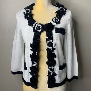 White House Black Market White & Black Sweater S